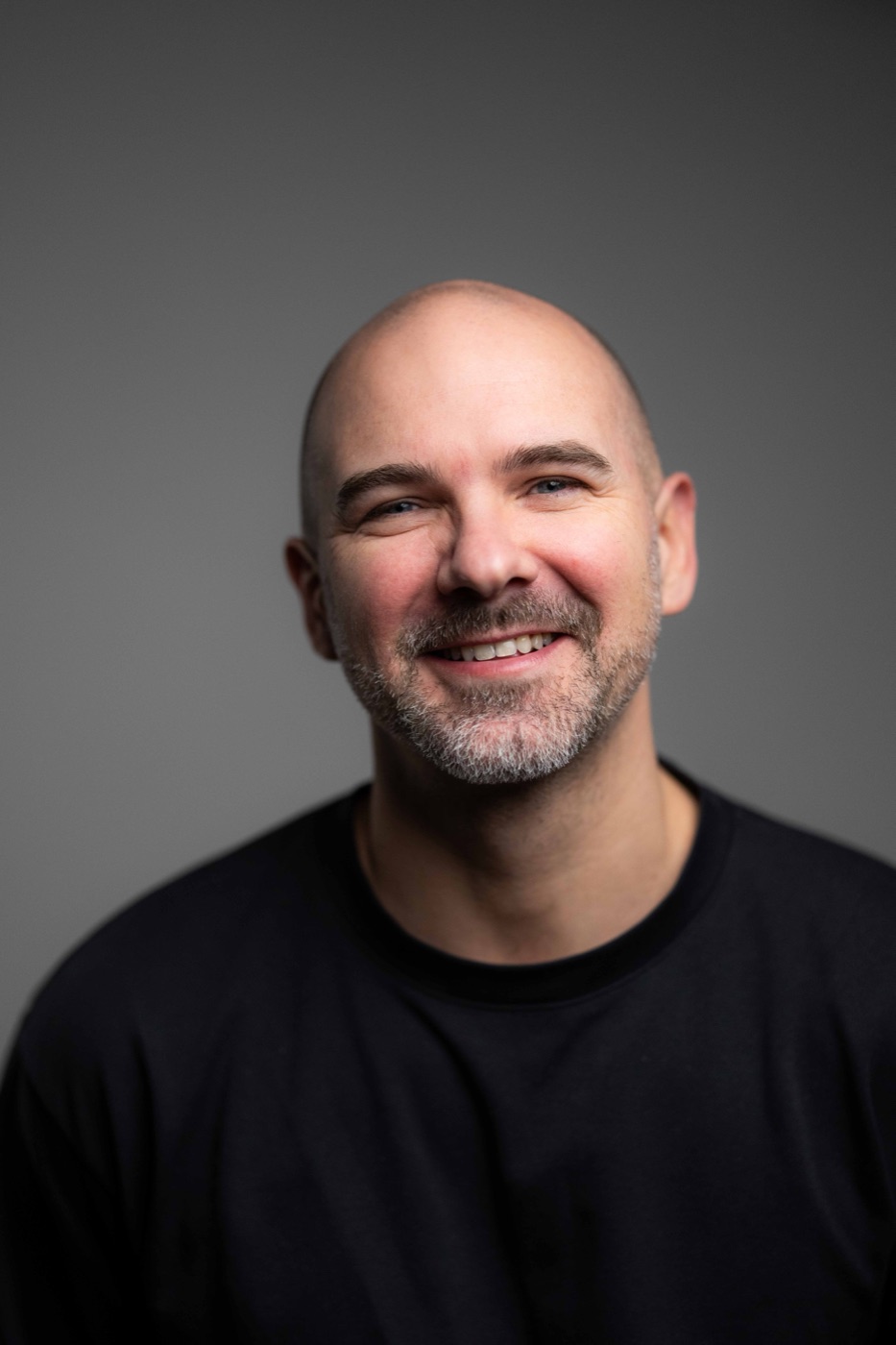 Mickaël Etrillard, portrait souriant